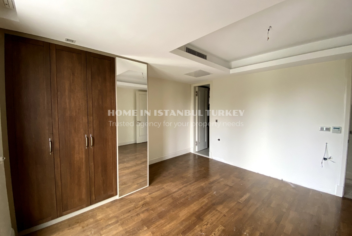 Great 5 Bedroom Duplex in Florya
